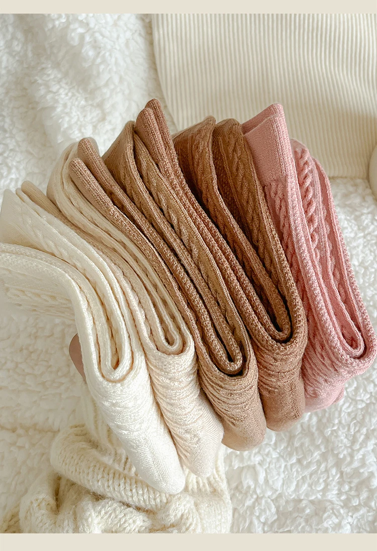 1/2 Paar Modische Warme Herbst-Winter Kaschmir-Wollsocken Damen Casual Mittellange Socken Einfarbige Warme Harajuku Socken – Detail 7