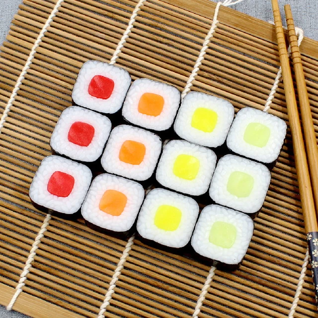 Szimuláció Sushi Mesterséges Lazac Onigiri Modell Tengeri Moszat Rizs Tekercs Hamis Ételfotózás Kellékek Dekorációs Gyerekek Játékok - Image 2