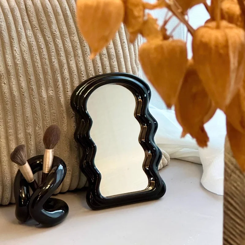 

Wavy Makeup Decorative Mirrors Minimalist Bedroom Desktop Decorative Mirrors Standing Specchio Home Decor Aesthetic YY50DM