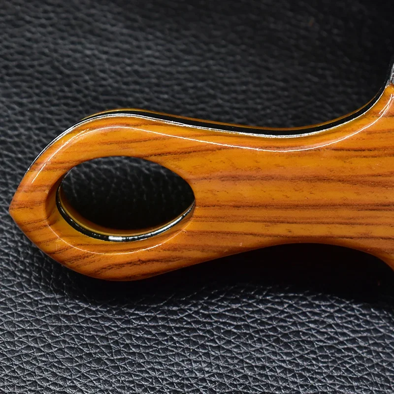 Рисунок 4 - Дешевая Рогатка из сплава с деревянной