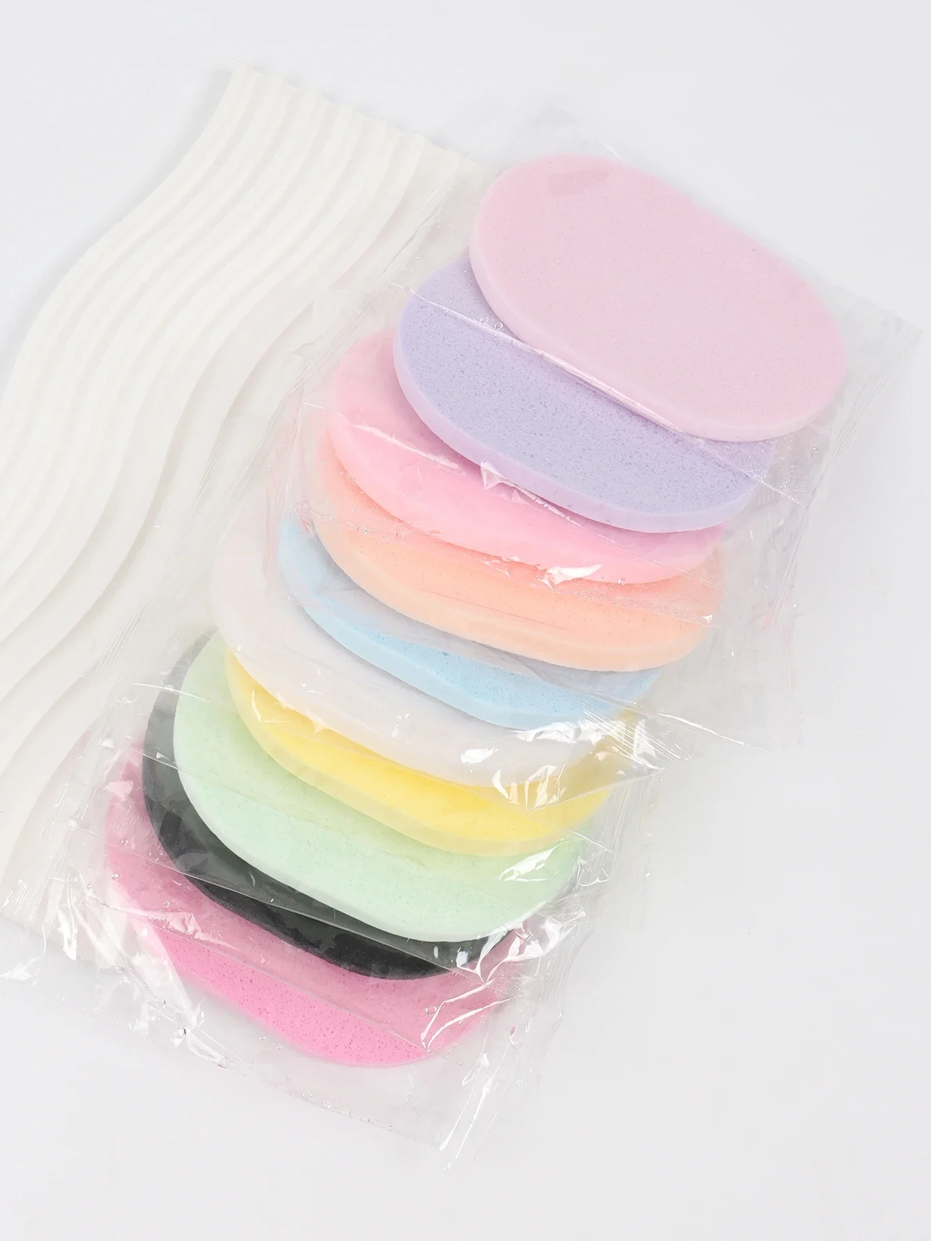 Description Picture 5 of item10 Pieces of Random Color and Shape Face Wash The Face Sponge Scrub Exfoliating Facial Pad Is a Reusable Makeup Remover Suitabl