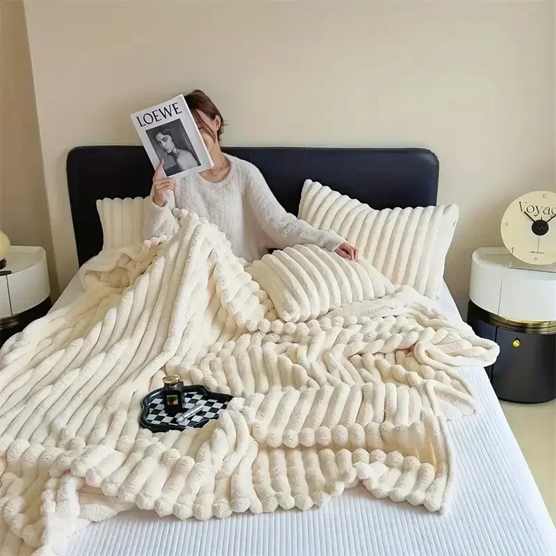 Thickened Striped Warm Blanket Winter Autumn Warm Blankets Soft Coral Fleece Sofa Bed Throw Blankets Winter Office Nap Blanket 2