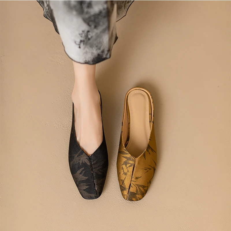 2024 Women Square Head Hollow Flat Heeled Sandals Female Package Head Set Toe Gold Mules Ladies Half Drag High Quality Shoes