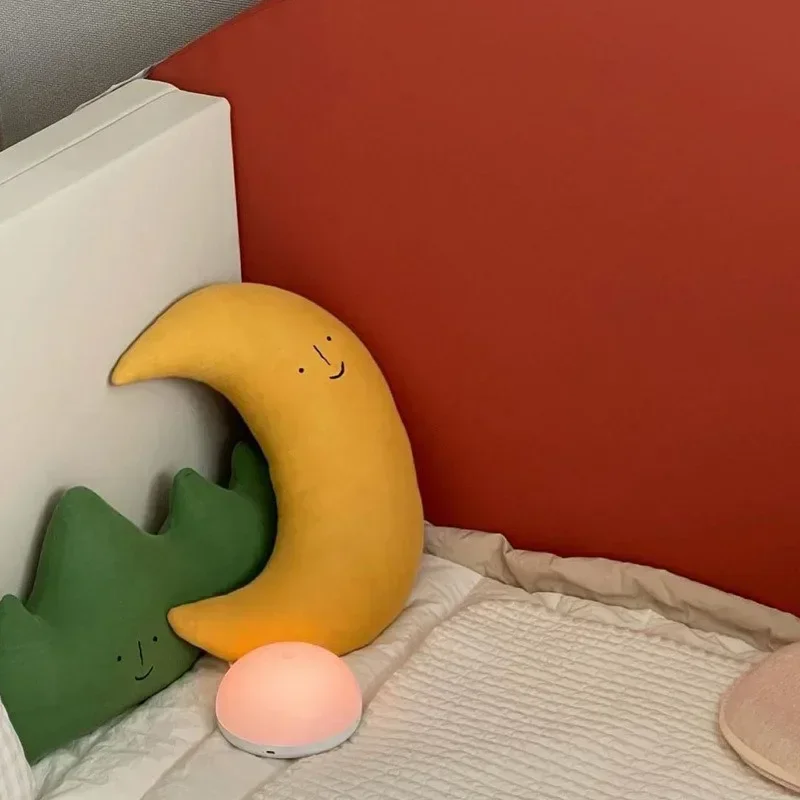 북유럽 스타일  진정 베개 자수 침구 패드 장식 쿠션 어린이방 침대 옆 매일 사용하는 수면 베개