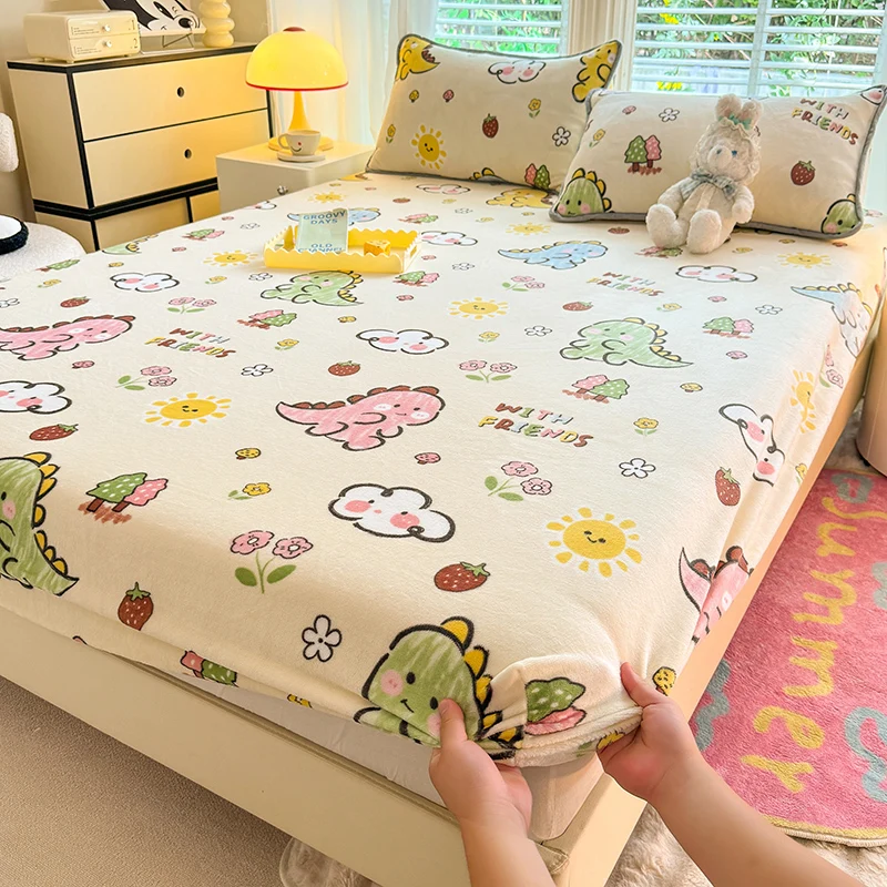 Soft Warm Milk Velvet Plush Fitted Sheet Elastic Mattress Cover Winter Snowflake Fleece Bed Linen Winter Couple Customized size 4