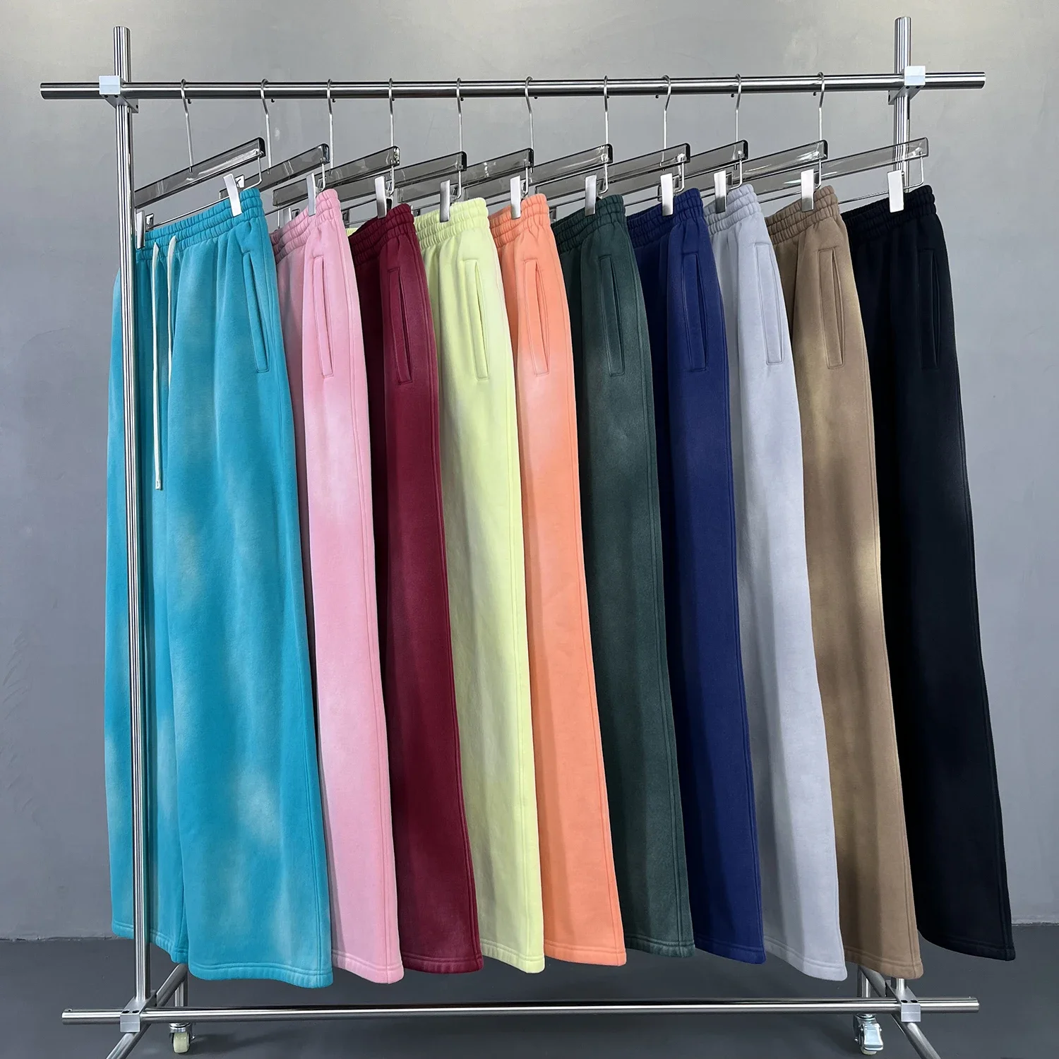Fleece Sweatpants Men Splashing Ink Spray Dyeing Wash Distressed Wide Joggers Grinding Edges Baggy Plush Pants 2025 Winter
