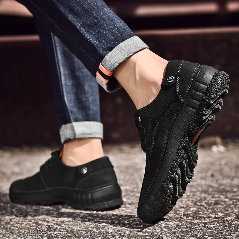 

Man Fishing Camping Shoes Hunting Boots Breathable Mountaineering shoes Outdoor Trekking Shoes Genuine Leather shoes