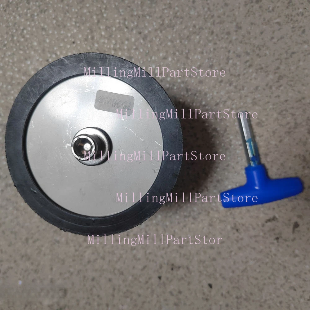 Leak Test of Pressure Tube With Rubber Expansion Plug of Automobile Radiator Squeeze Leak Detection Tool Repair Cooler