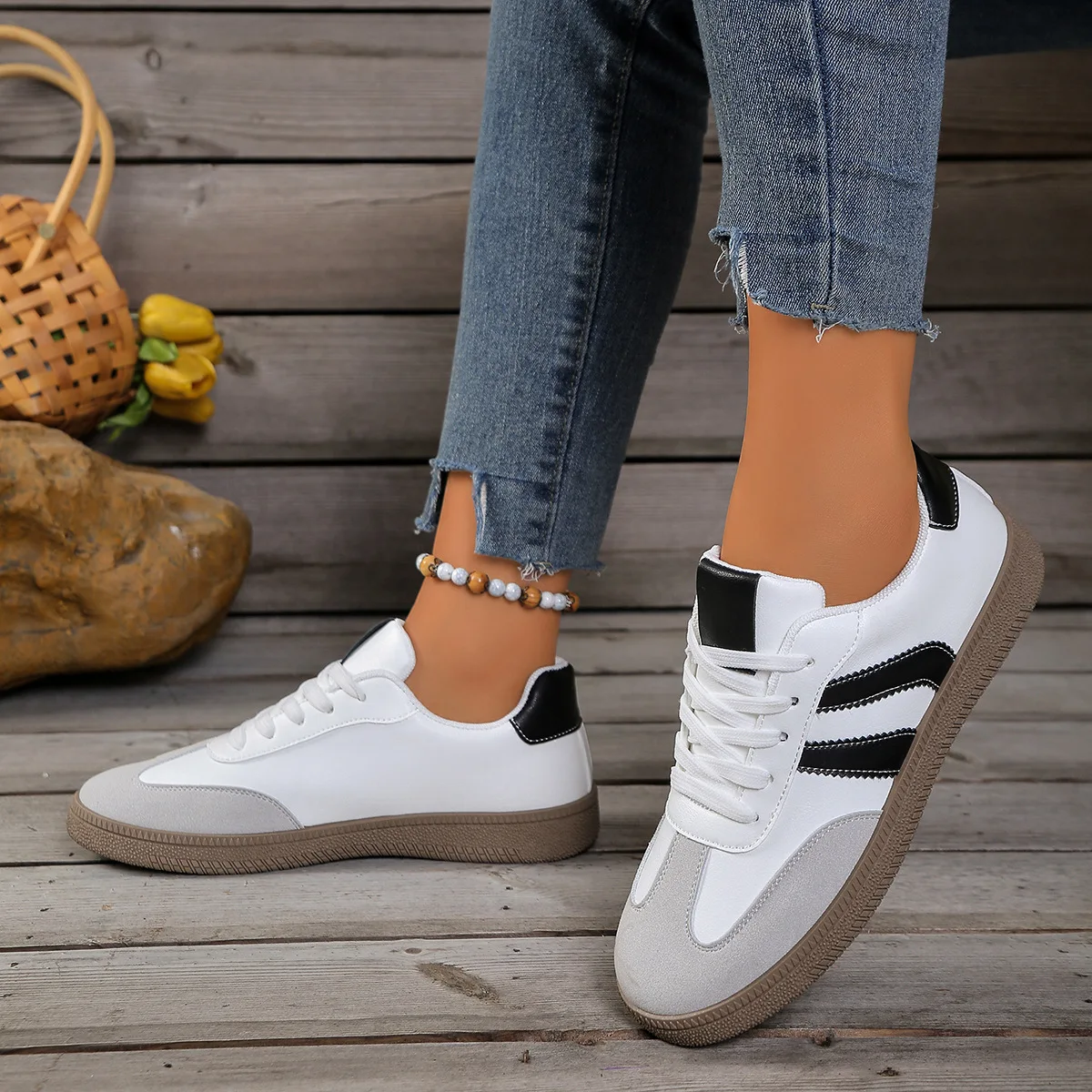 Нові жіночі кросівки 2025 року Зручне класичне взуття Кросівки для прогулянок на відкритому повітрі Жіноча мода Повсякденні туфлі на плоскій підошві Жіноче взуття з вулканізацією