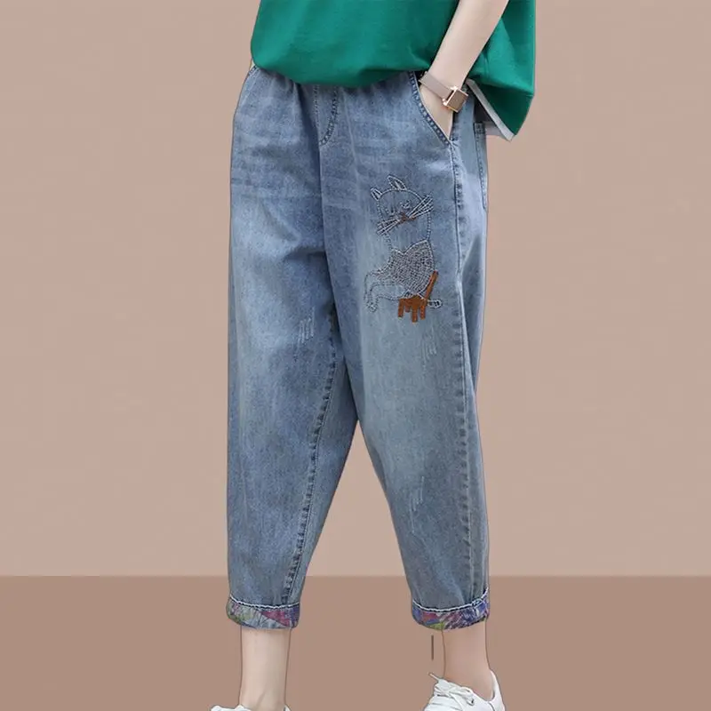 Рисунок 2 - Модные джинсы-шаровары для женщин