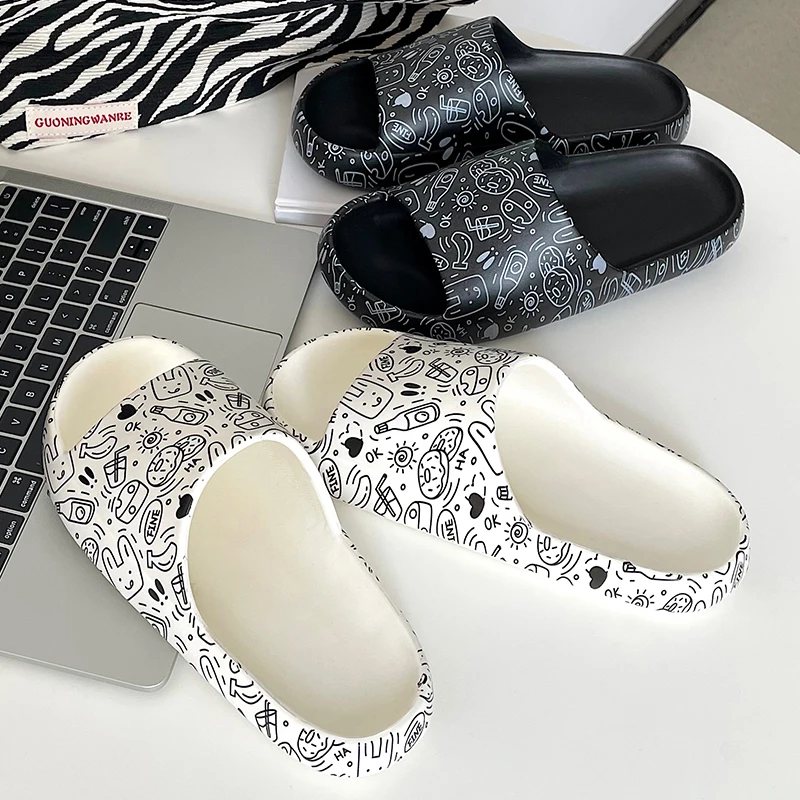 Fashion Men Slippers Summer Beach Sandals Printing Home Bathroom Anti Slip Shoes Suitable Indoor and Outdoor