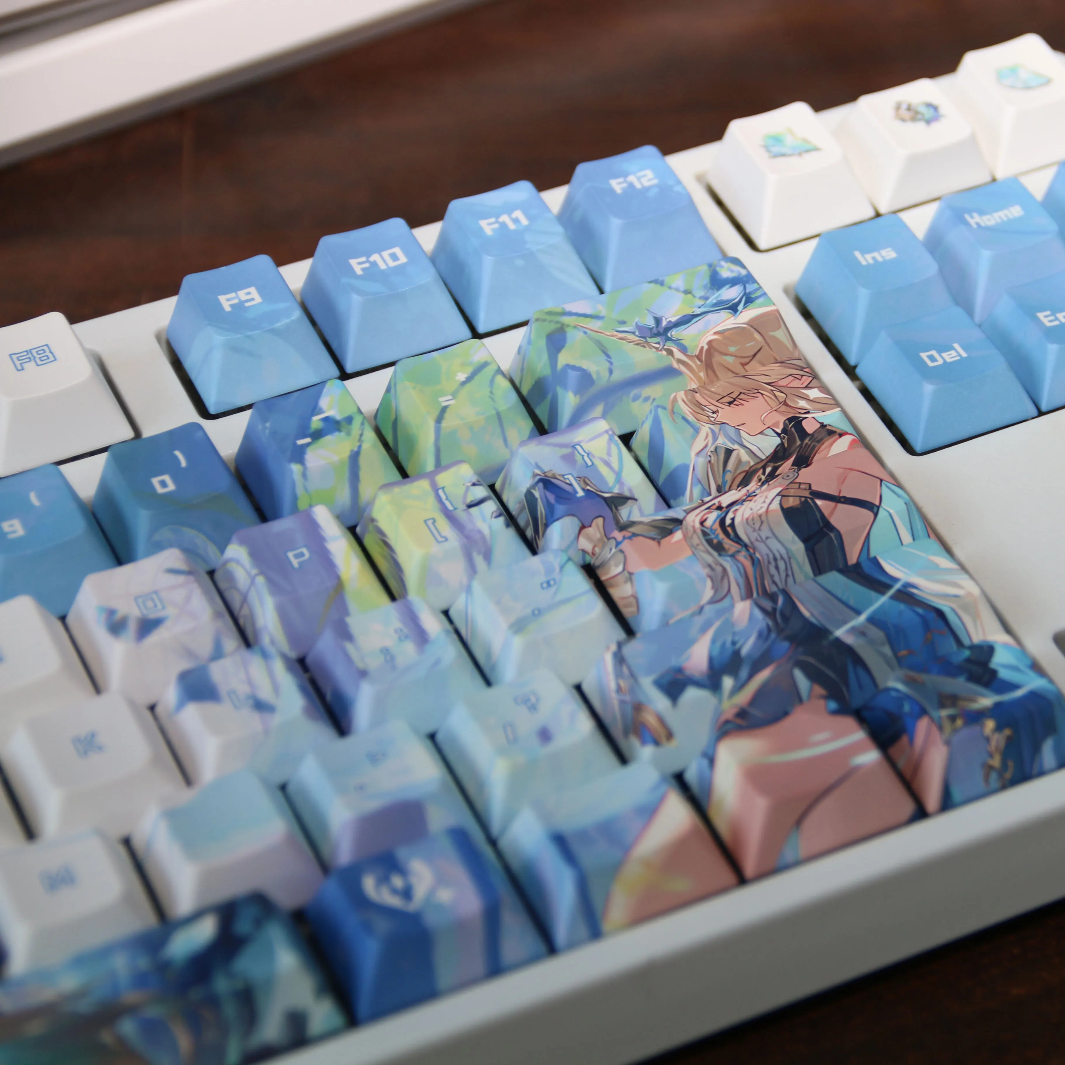 Wuthering Waves Cartethyia Mechanical Keycaps Cosplay Requisiten Axis Side Gravierte PBT 120-Tastenkappen Gaming-Tischzubehör – Detail 4