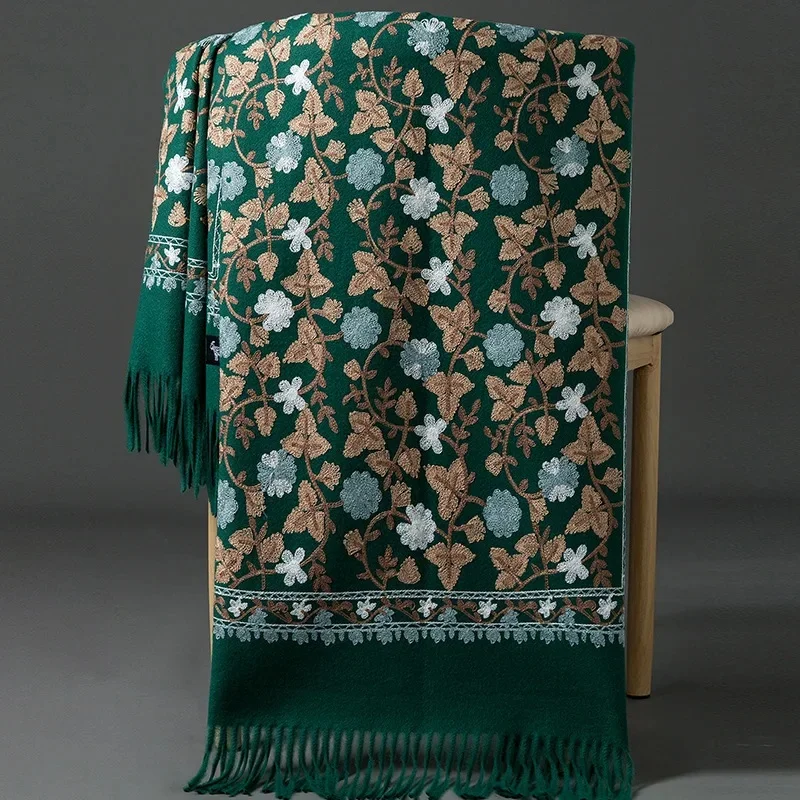 Embroidered ginkgo leaves-dark green