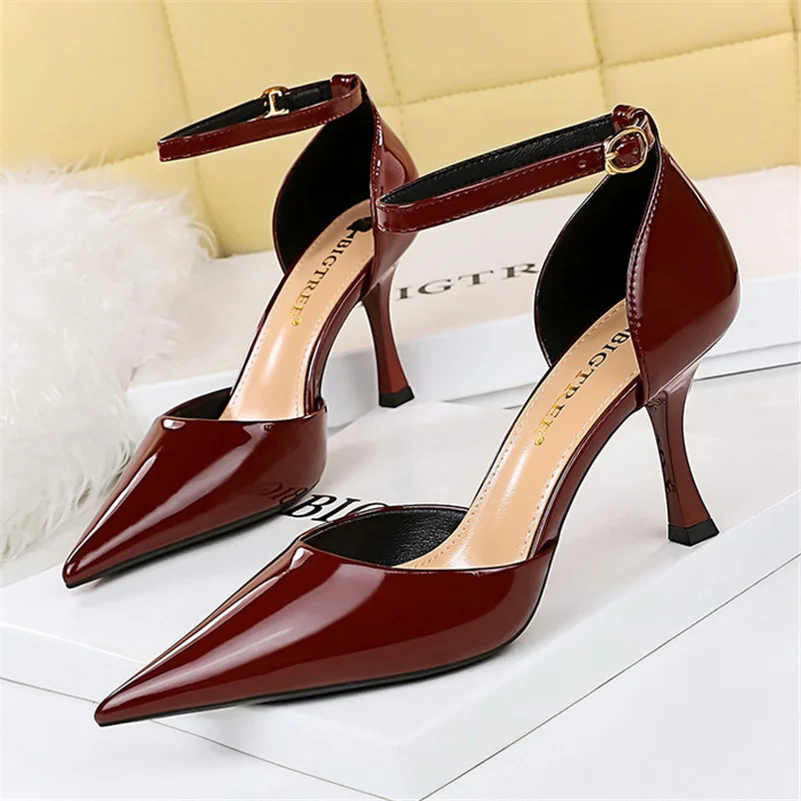 

Summer Women 8cm High Heels Burgundy Nude Glossy Patent Leather Sandals Nightclub Sandles Lady Mid Heels Ankle Strap Prom Shoes