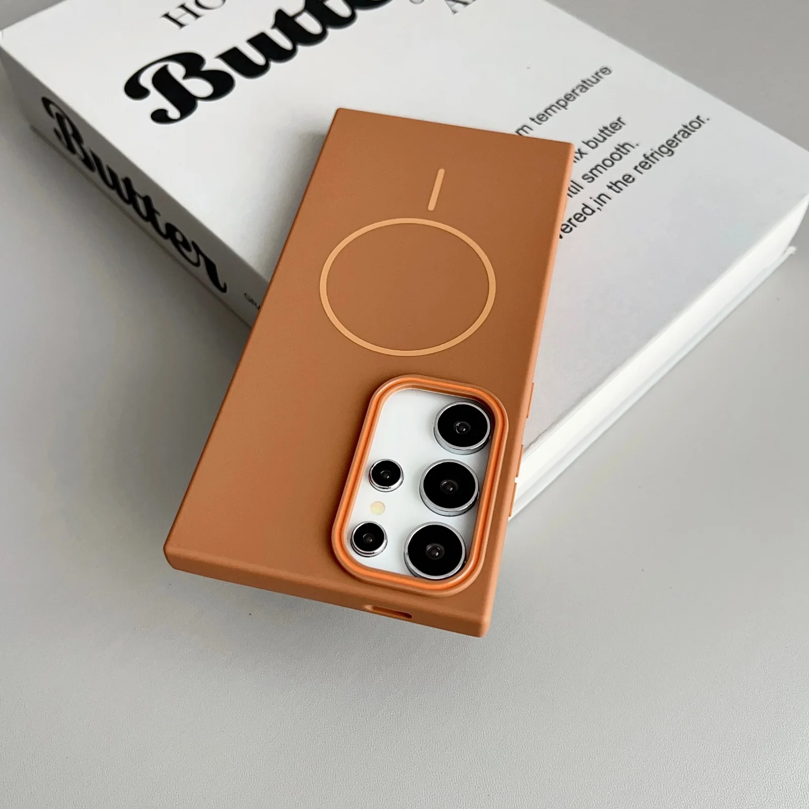 Elegant Matte Magnetic Phone Case - Sleek & Stylish Protection