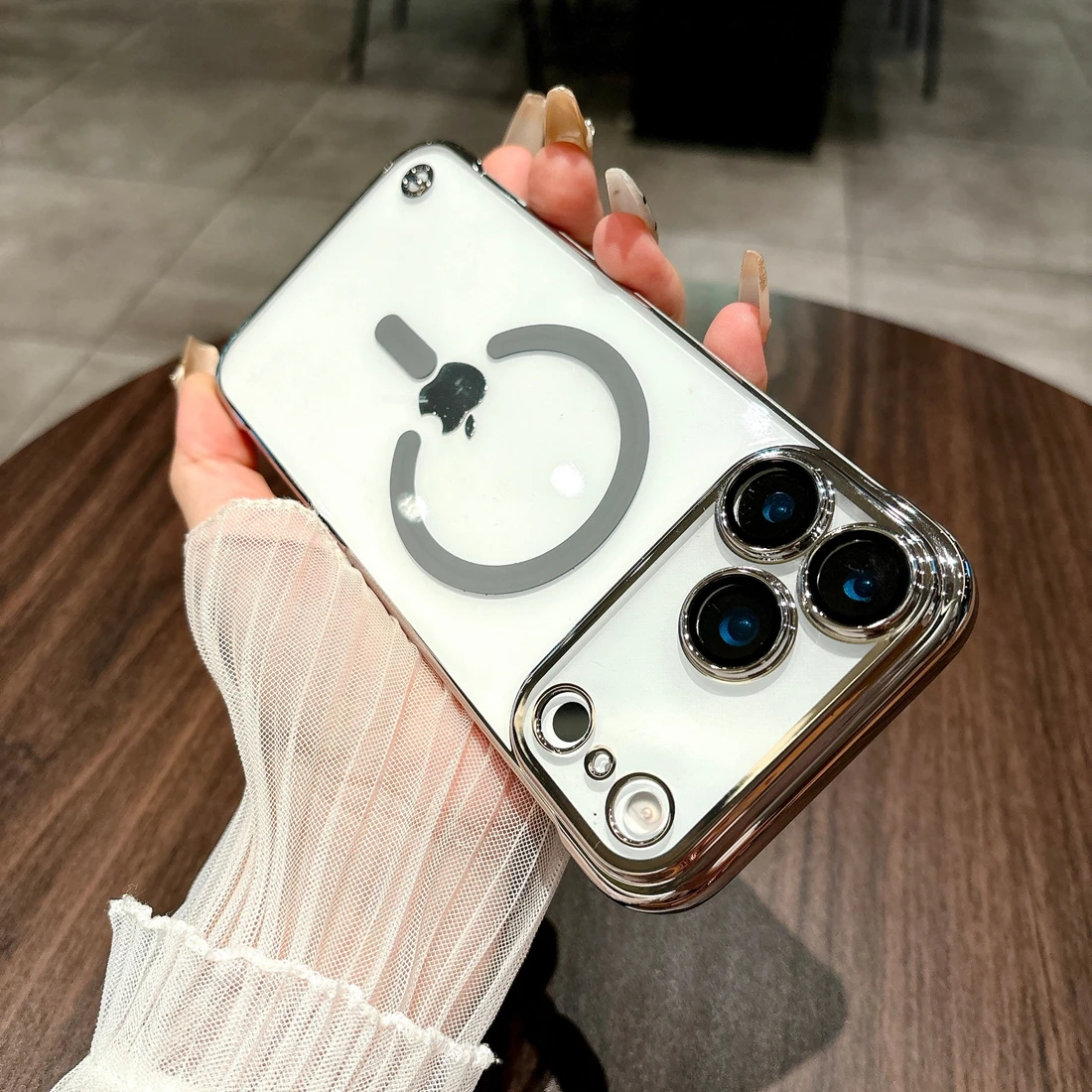 حافظة مغناطيسية رفيعة للغاية بدون حدود لهاتف آيفون...