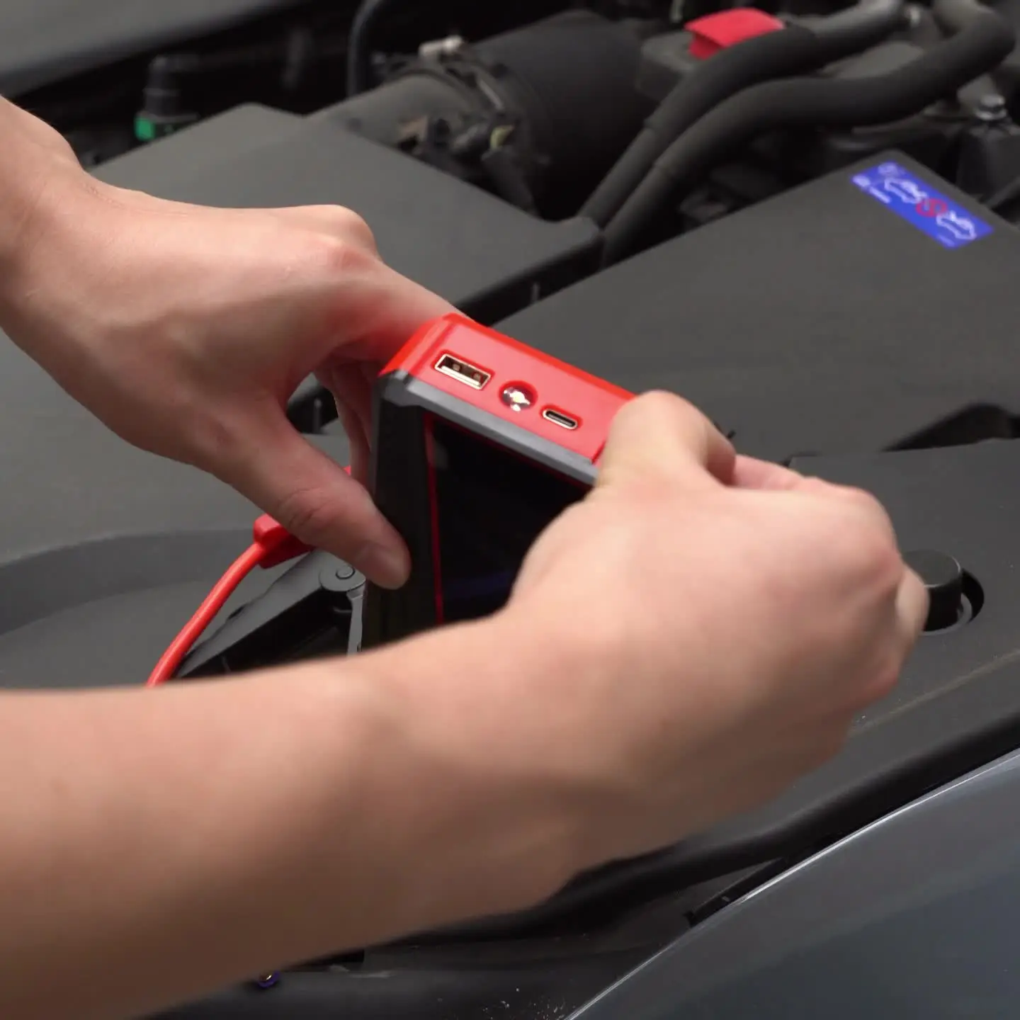 EAFC Jstar 4 1200A Car Jump Starter Wireless Charger Power Bank