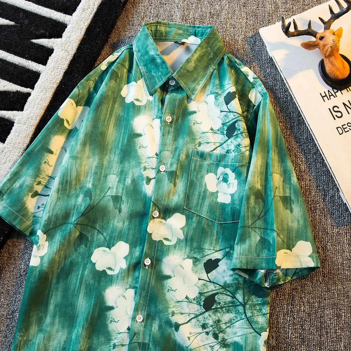 Men's Japanese retro vintage graffiti floral shirt short sleeved men's summer haute couture couple floral shirt