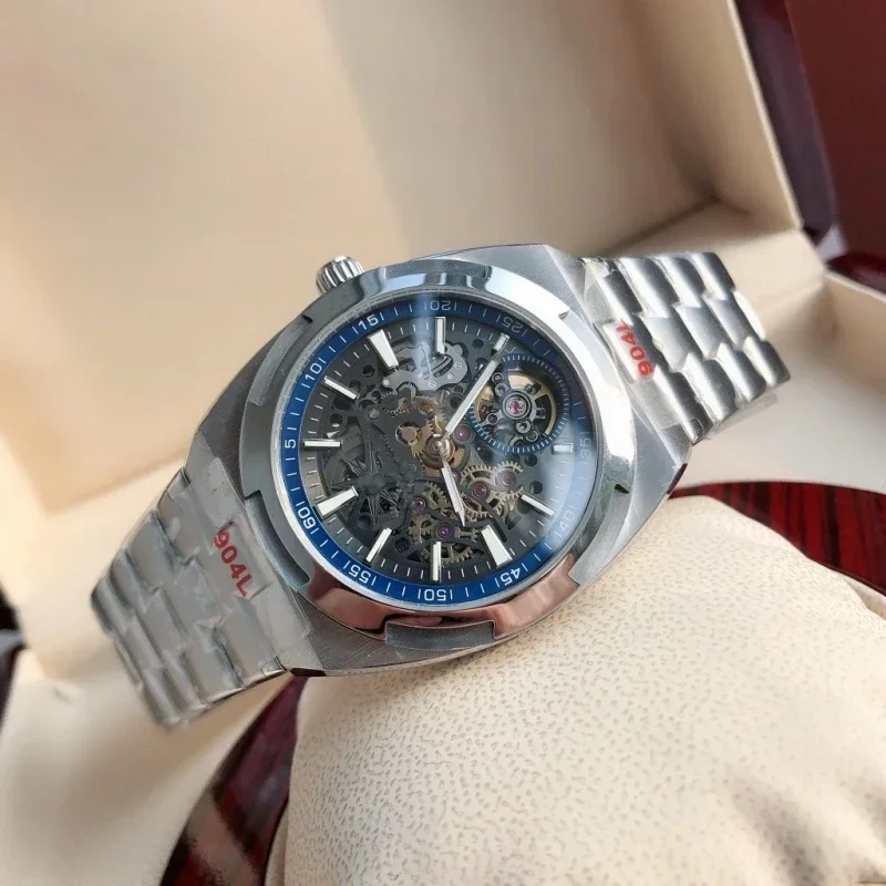 

Men‘s Hollow Out Japan 8215 Automatic Mechanical Luxury Watch 316L Stainless Steel Wristwatches 41mm 6000V