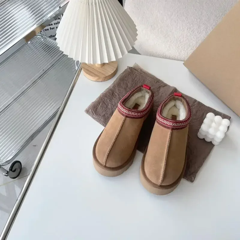 

2024 New Women's Wool Slippers Warm Platform Wool Slipperswomen Slippers Women Sheepskin Slippers Women Shoes