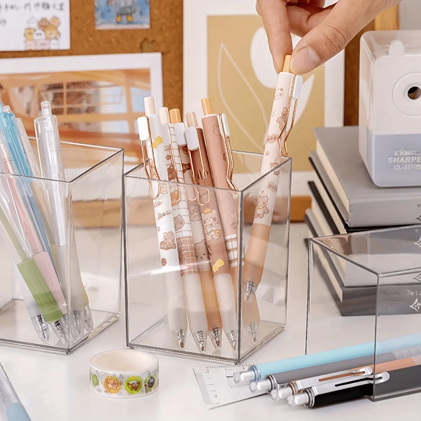Simple DIY pen holder Large capacity transparent pen holder Wholesale stationery pen bucket about modern storage bucket 3