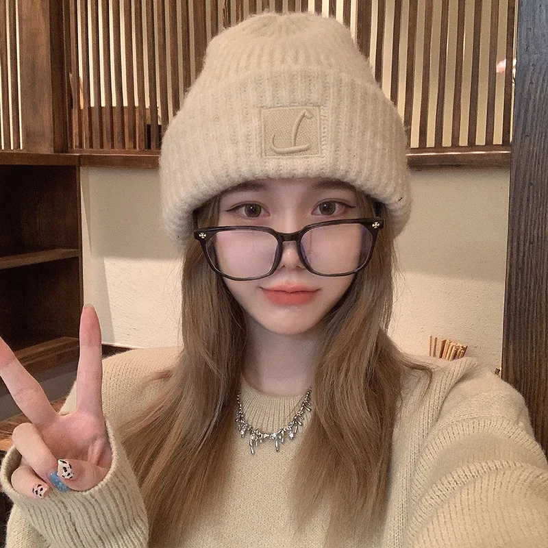 

Winter Unisex Knitted Beanie Hat New Fashion Letter Embroidery Cold Hat Warm Men Women Outdoor Windproof Bonnet Skullies Cap
