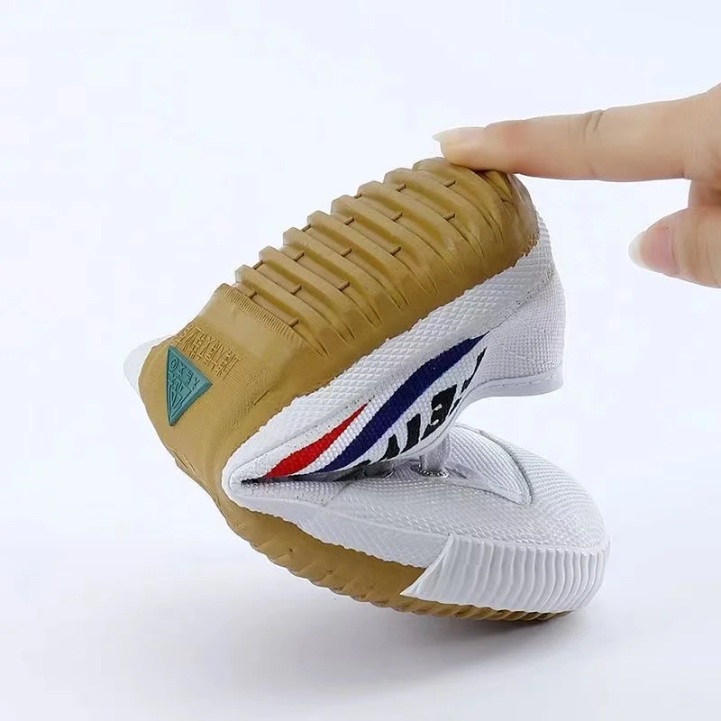 Canvas Kung Fu Shoes Men Shoes for Woman Martial Arts Tai Chi Taekwondo Karate Black and White Sports Training Shoes Large