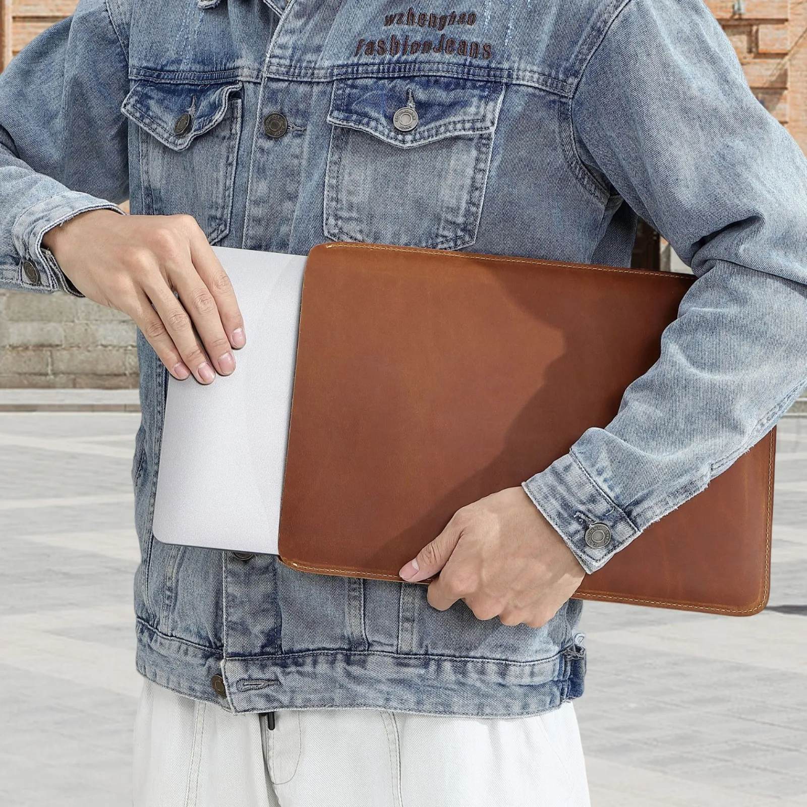 Luxurious Genuine Leather Slim Laptop Sleeve – Ultra-Thin Protective Case