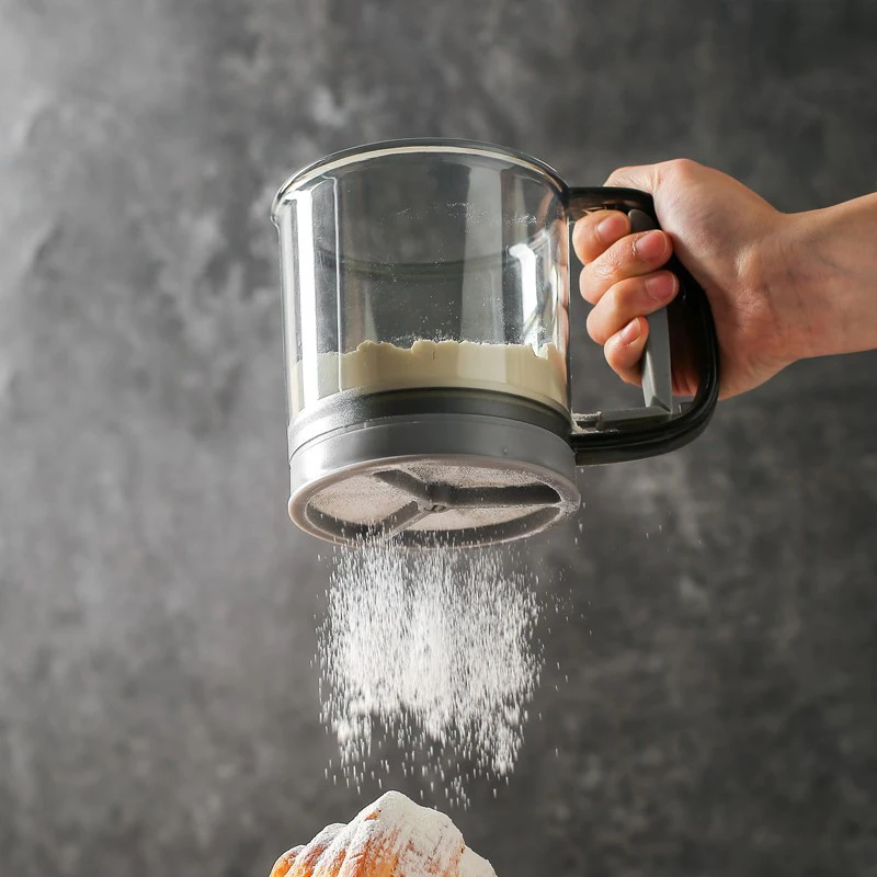 Flour Sifter Baking Tools Mesh Strainer Fine Mesh Strainer Powder Sieve Powder Sugar Shaker Handled Semi-automatic Flour Sifter 2 Cups