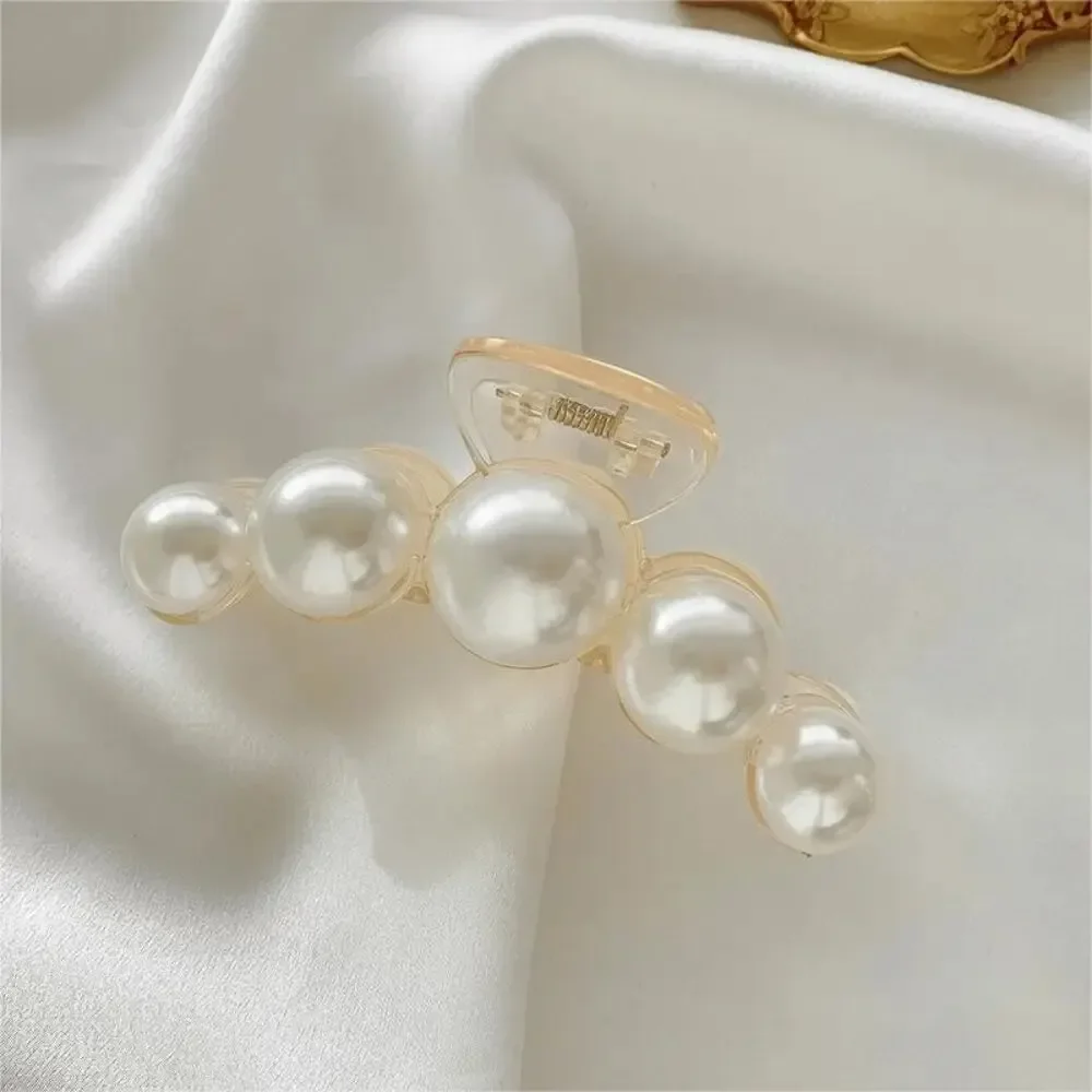 4 Pack Oversized Pearl Shark Clip Hair Pins Elegant Secure Hold for Medium to Thick Hair Versatile for Updo And Half Bun