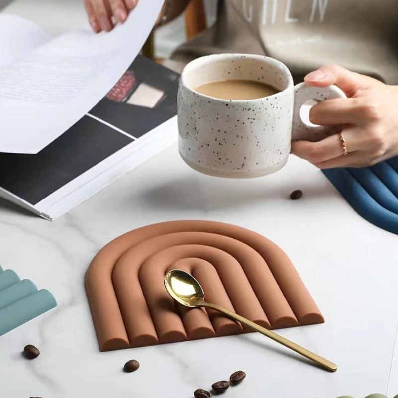 Rainbow Silicone Table Mat Coaster Multifunctional Pot Holders For Kitchen Heat Resistant Pan Hot Dishes Placemat