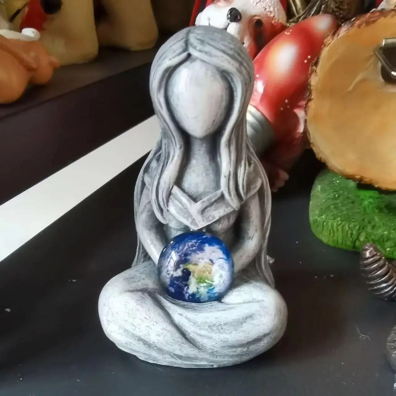

[Funny] Moon Goddess Mother earth Resin Statue model Action Figure toys Halloween Home decorations Ornaments kids birthday gift