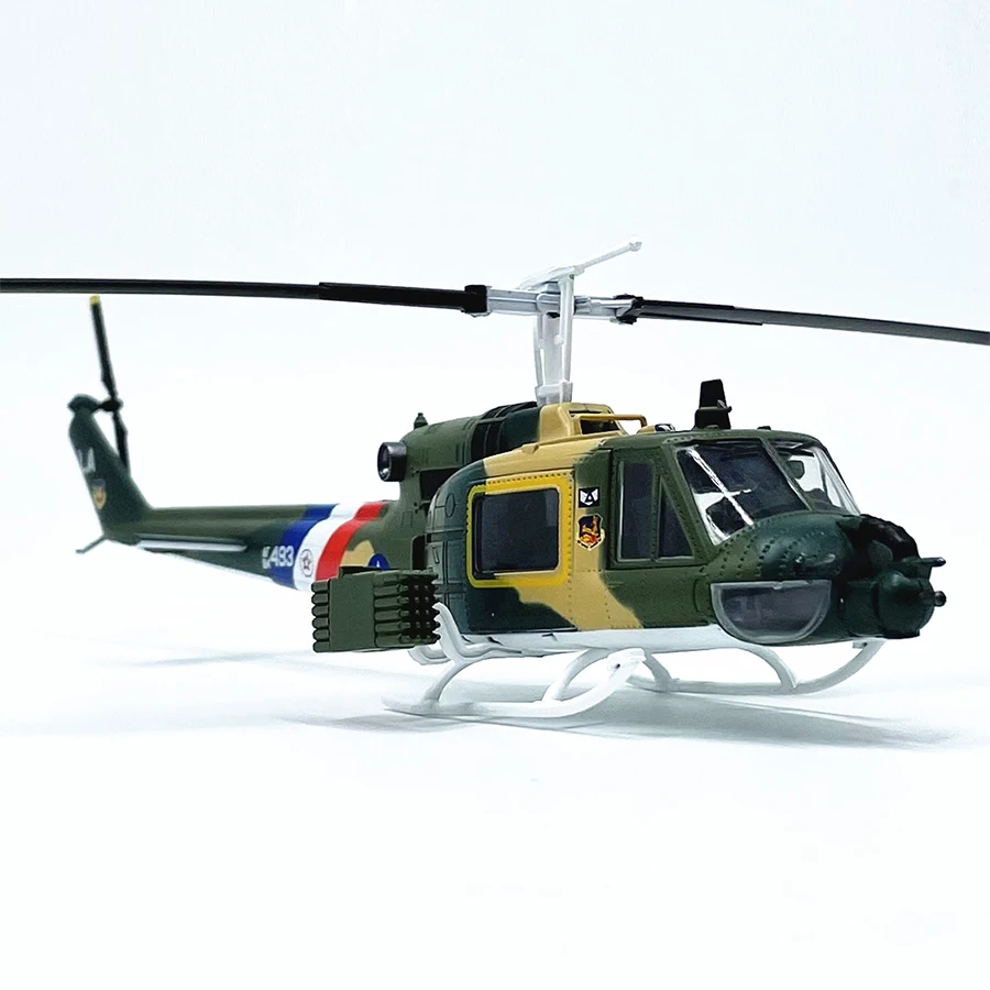 

American UH-1 armed helicopter plastic model 1:72 scale toy gift collection simulation