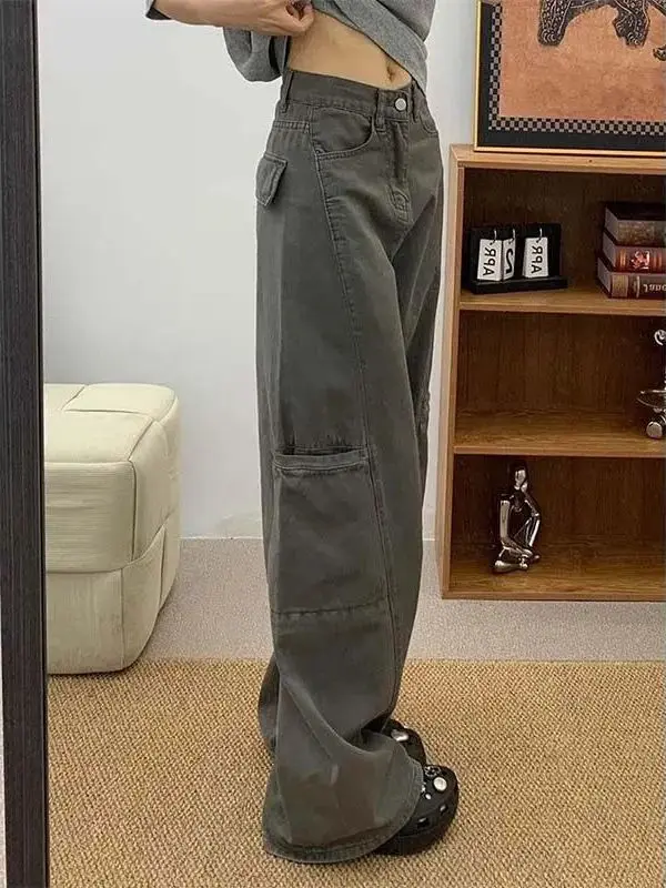 جينز نسائي واسع مطرز نجمة