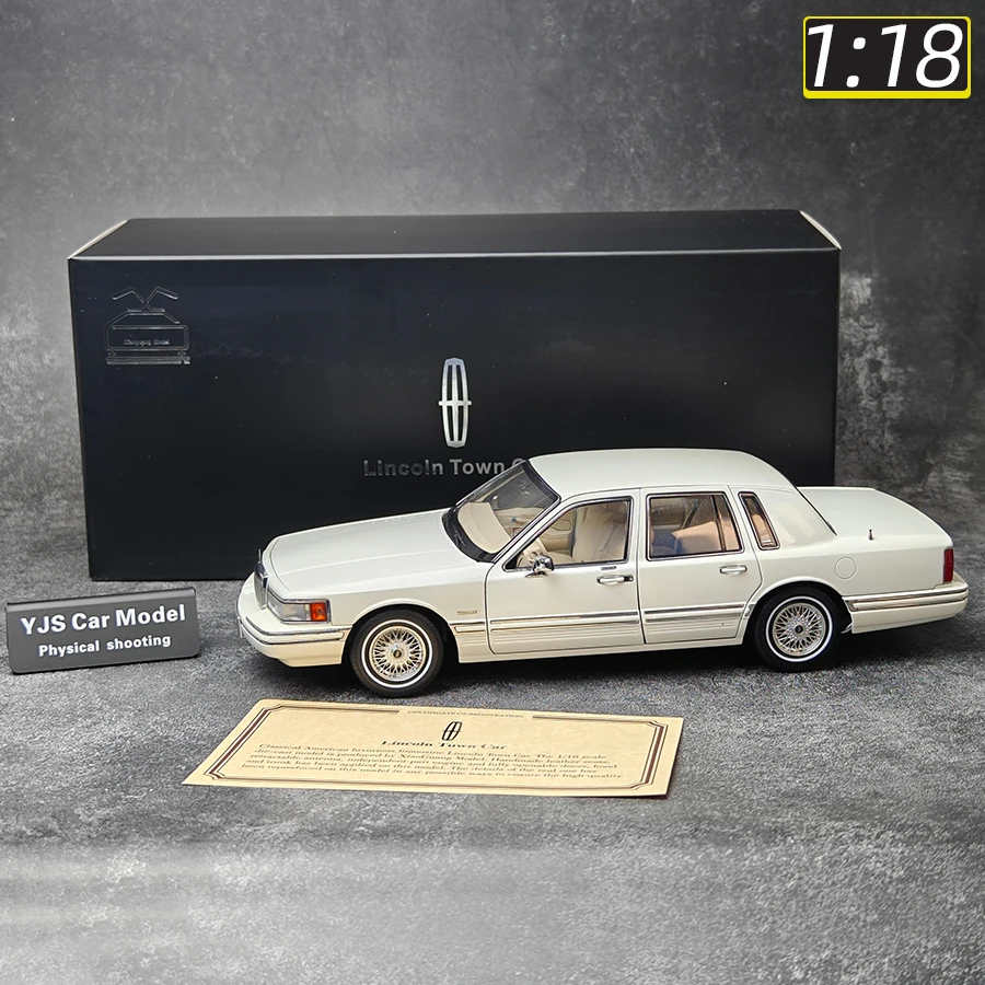 xiaoguang Diecast model 1/18 scale TOWN CAR Model Metal die cast