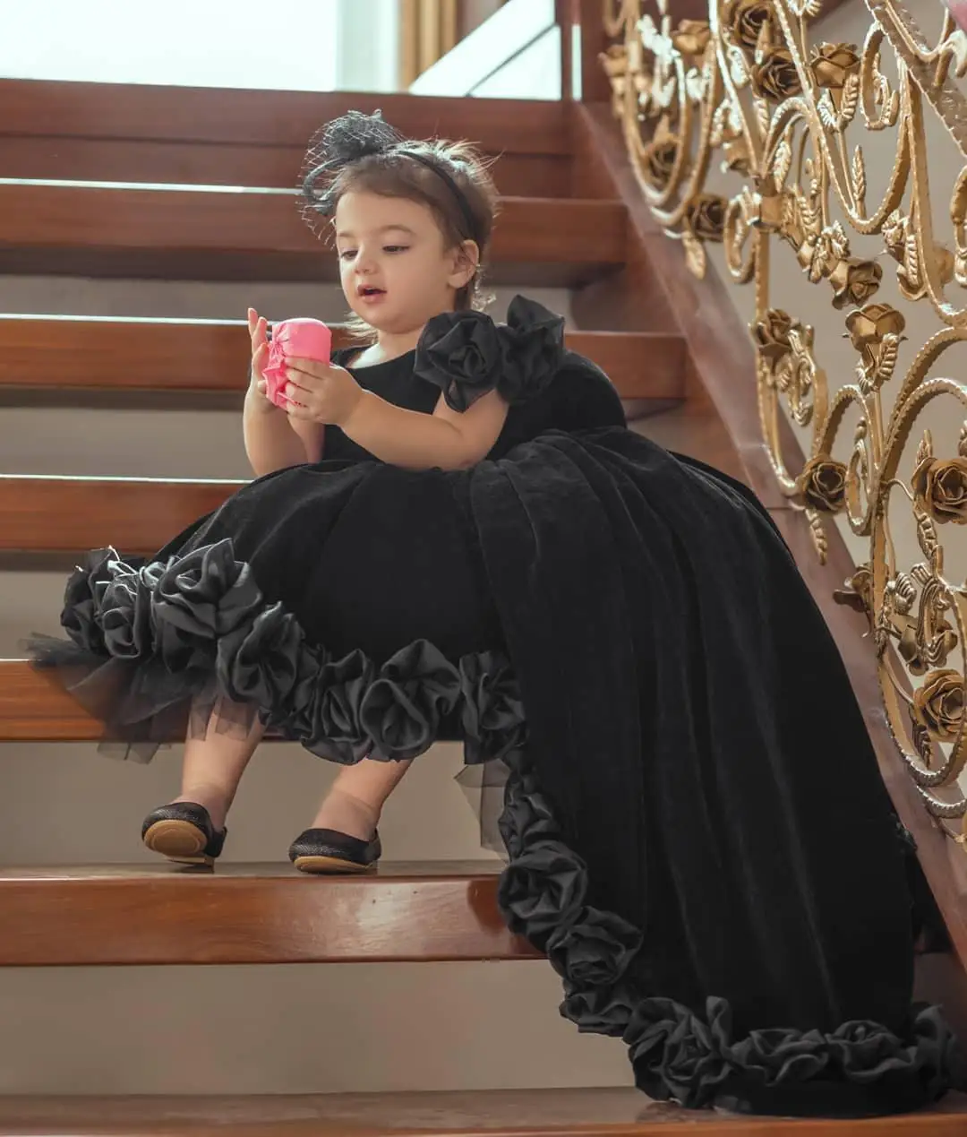 

2022 Flower Girl Dresses Ball Gown Tiers Tulle Little Girl Wedding Dresses Cheap Communion Pageant Dresses