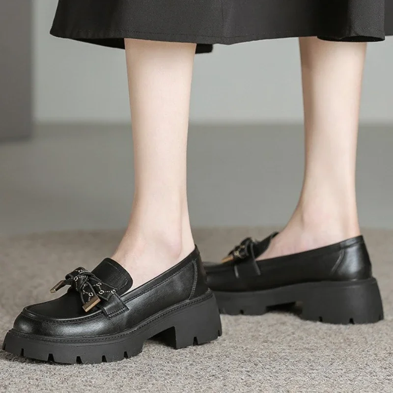 Spring and Autumn 2023 Deep Mouth Sweet Bow Knot Women's Strap Heel Shoes Fashion Temperament Mary Jane Square Heel Round Toe