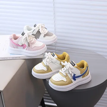 Scarpe per Bambini 2026 Nuove Scarpe Sportive Autunnali per Bambini Piccoli Suola Morbida Traspirante Outdoor Tennis Moda Sneakers per Ragazzi e Ragazze