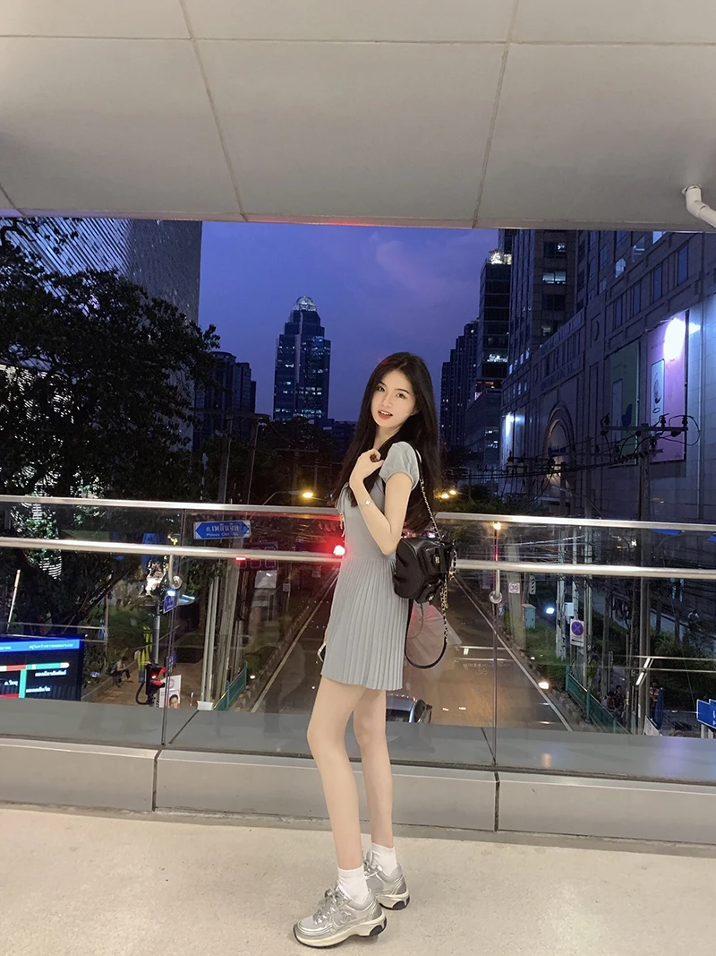 Sexy Knitted Dresses for Women V-neck A-Line Pleated Mini Dress Korean Fashion Solid Autumn Knitting One Piece Vestido Mujer New
