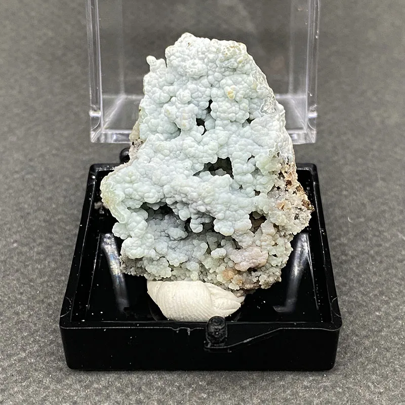 100%  Natural gibbsite （Ultraviolet fluorescence effect green）Mineral Specimens Stones and Crystals Healing Crystal