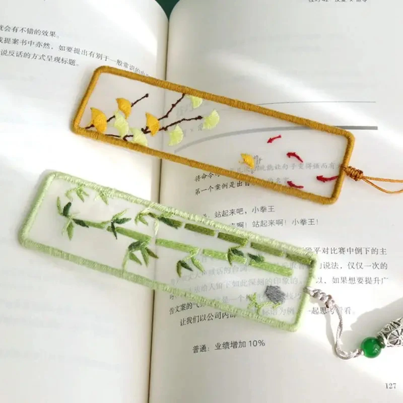 Description Picture 4 of itemEmbroidered Bookmark Material Package DIY Embroidery Starter Kit With Flowers Plant Pattern Color Threads Handmade Bookmark Kit