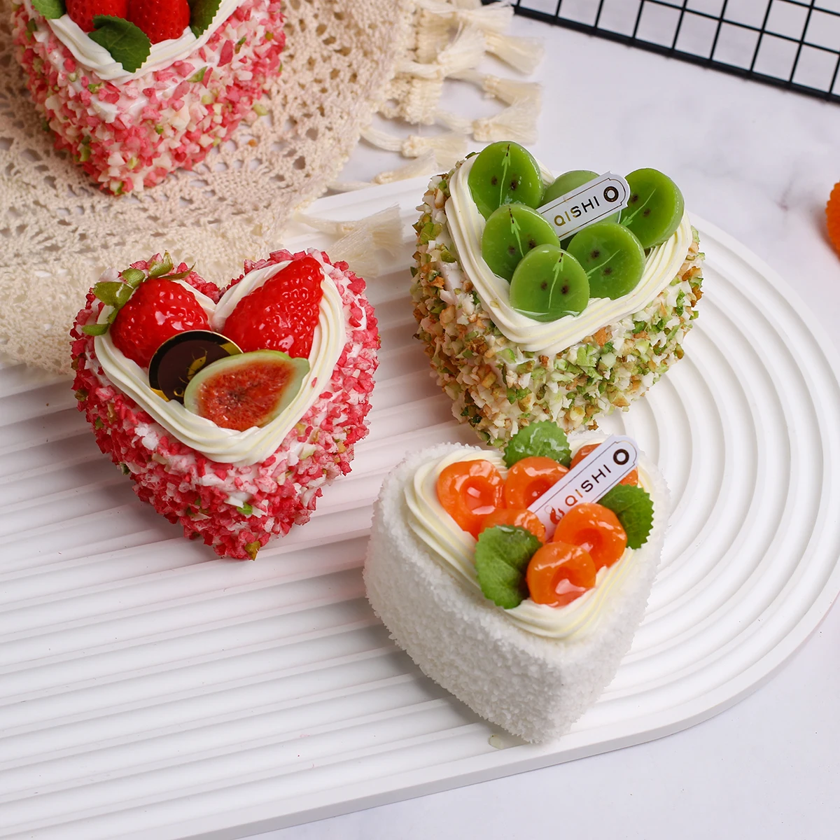Artificial Heart Shaped Fruit Cake Mold Realistic Food Decoration Photography Food Simulation Cake Model Tea Table Decoration 1PC