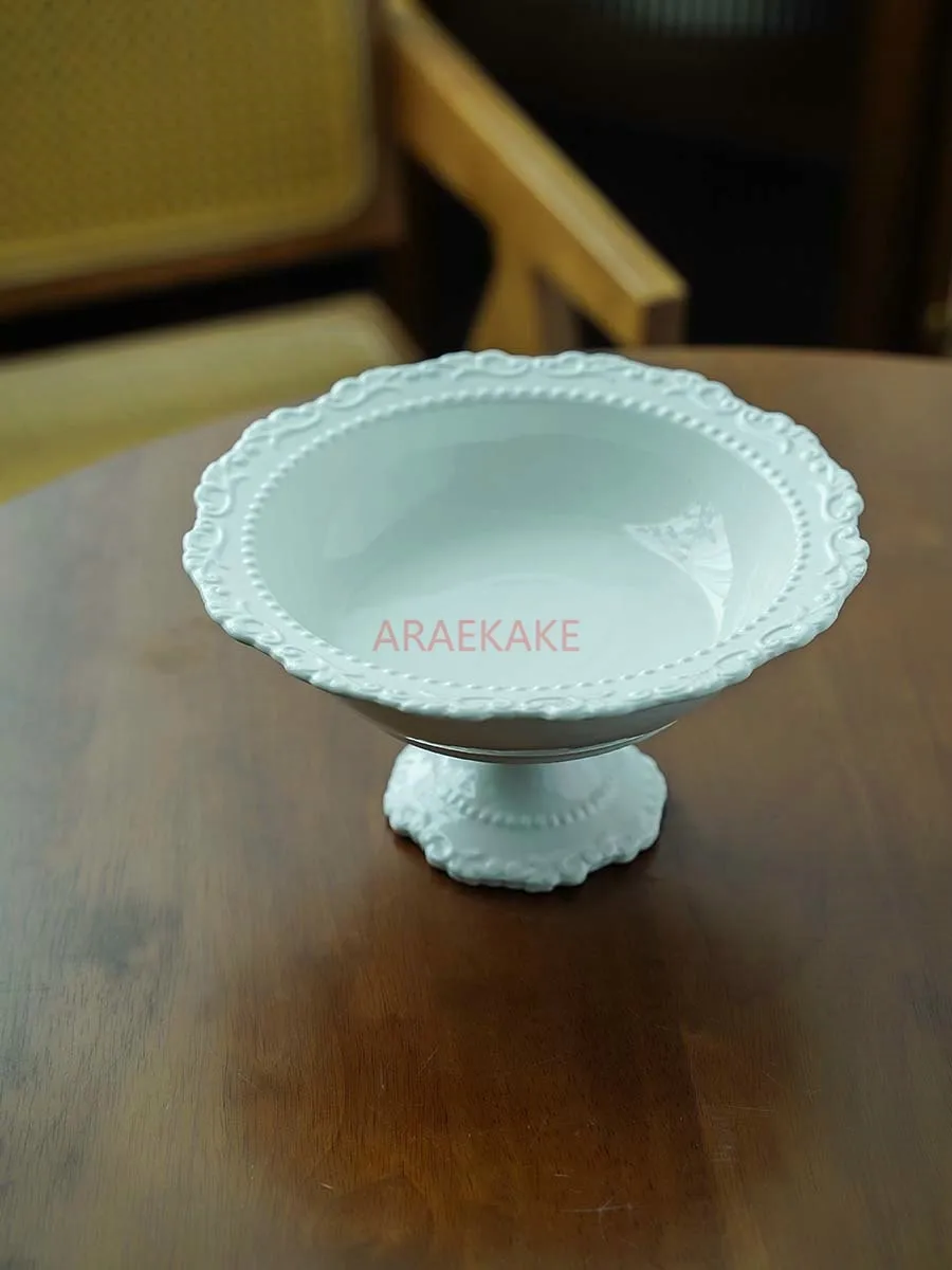 

Небольшой античный керамический рельефный лоток для фруктов, поднос с высокой ногой, поднос приглушенной суммы, украшения для ресторана