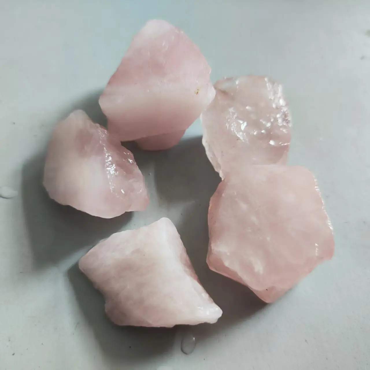 Natural Rose Quartz Pink Crystal Stone Home Decoration Stone Healing Mineral Specimen Rough Quartz Pink Crystal Gemstones