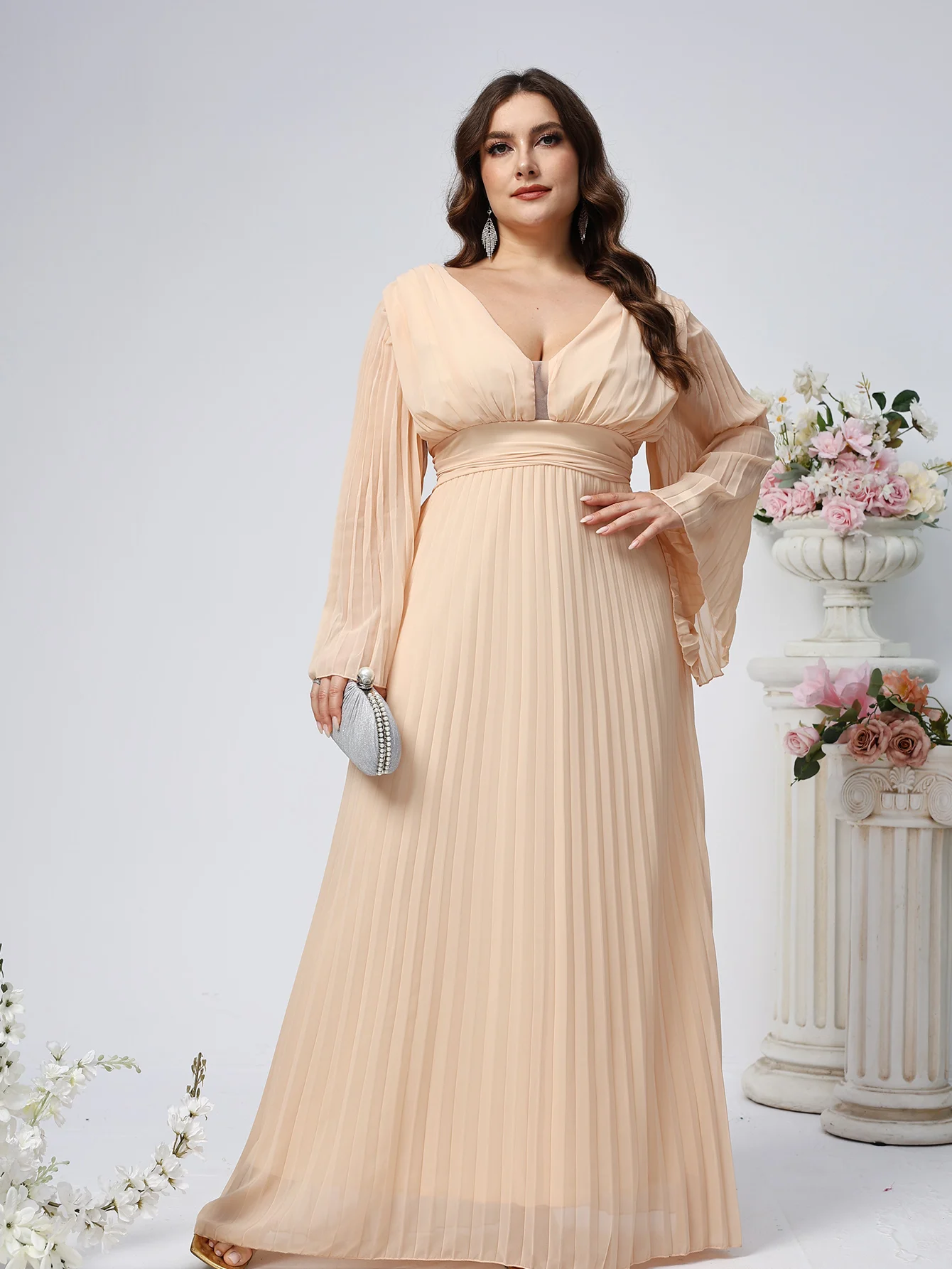 Vestidos de chiffon estilo halter con cuerpo plisado Atardecer Tallas Grandes