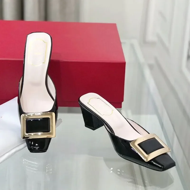 2023 New Patent Leather Square Button Toe Block Heeled Sandals Women's Middle and Outside Wear Square Head Muller Half Slippers