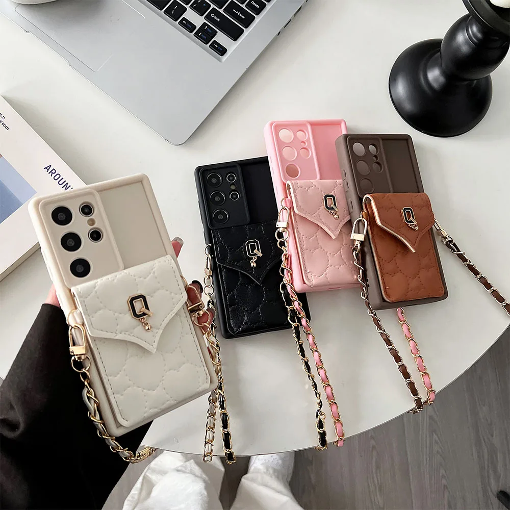 Sleek Crossbody Wallet Case with Card Holder - Stylish Q Bag Design