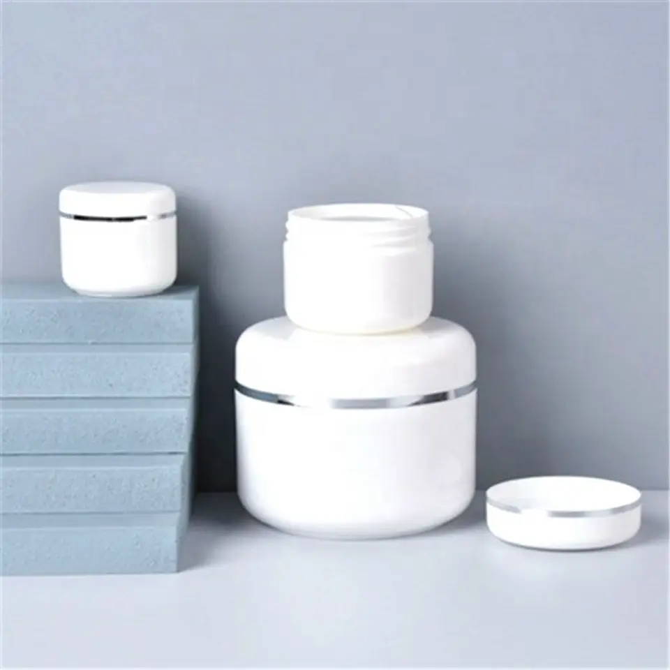 Versatile Refillable Cosmetic Containers with Lids