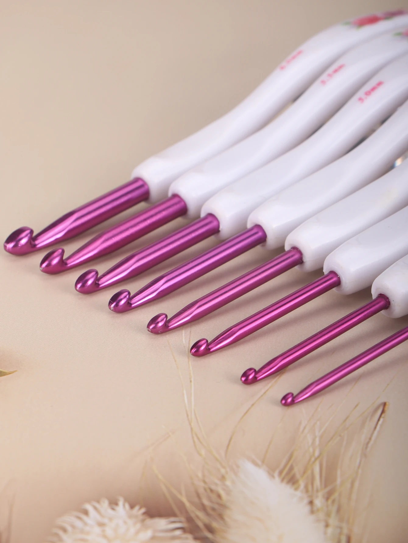 Wholesale Aluminum Crochet Hooks with Plastic Handle Covered