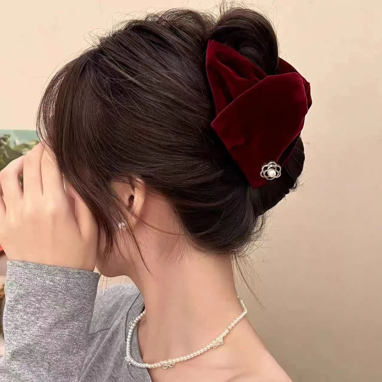 1 Stück Vintage Samt Kamelie Dreieck Haarspange für Frauen, High-End-Stil, Haarnadel für den Hinterkopf, Hochsteckfrisur-Haifisch-Clip-Haar-Accessoire – Detail 4